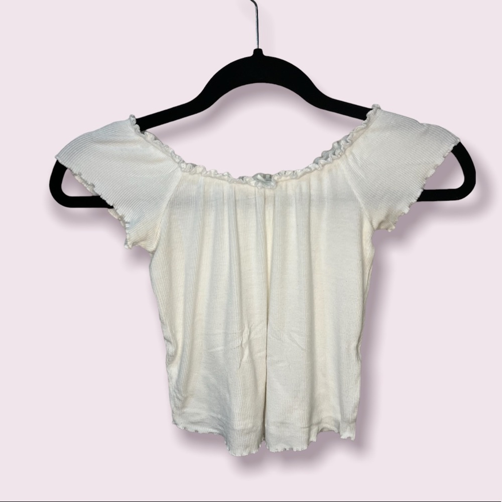 Garage White Lettuce Edge Top